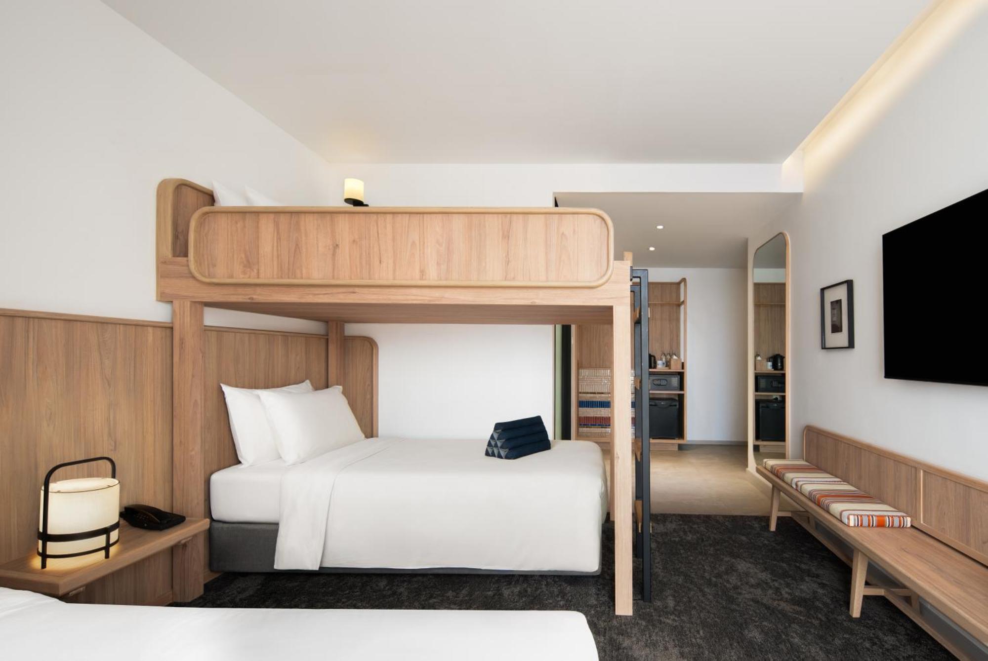 Roomy Triplex